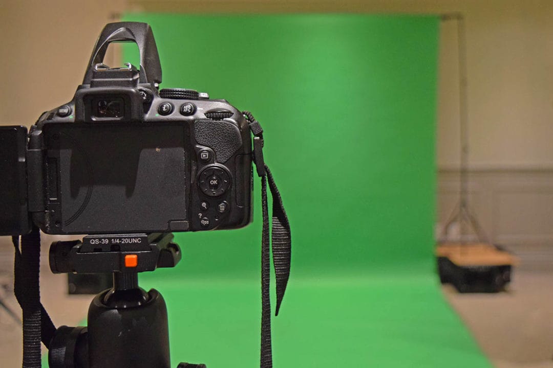 Green Screen Photography for Beginners - iPhotography