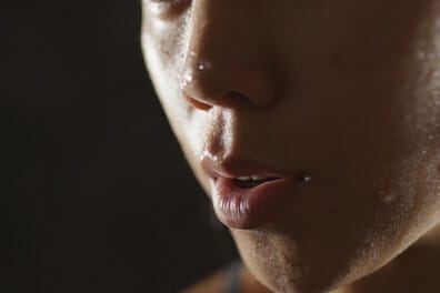 5. photography props water spray on face