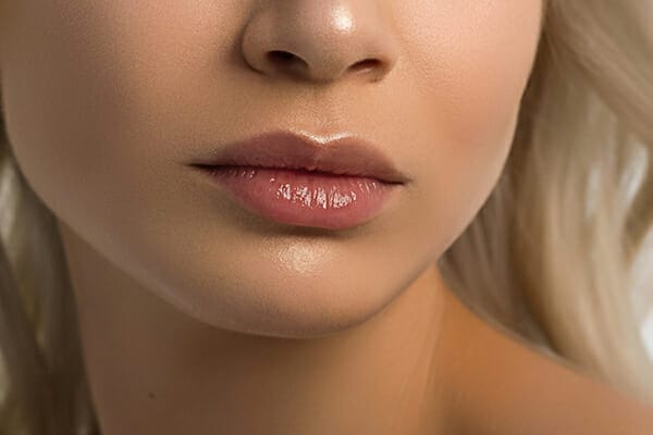 closed lips model female