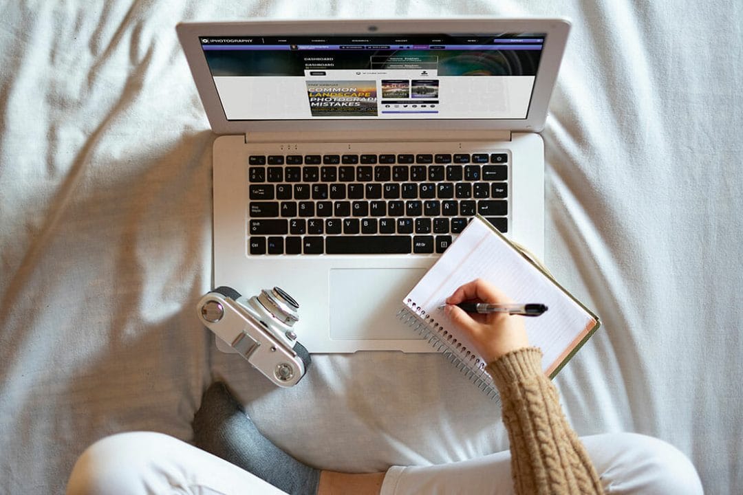 Woman,Doing,An,Online,Photography,Course.,Online,Photography,Concept. Photography Classes 2