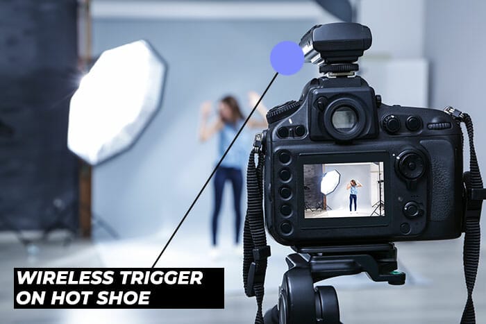 Professional,Camera,In,Studio,,Closeup Flash Photography Tutorial Wireless Trigger on Hotshoe 4
