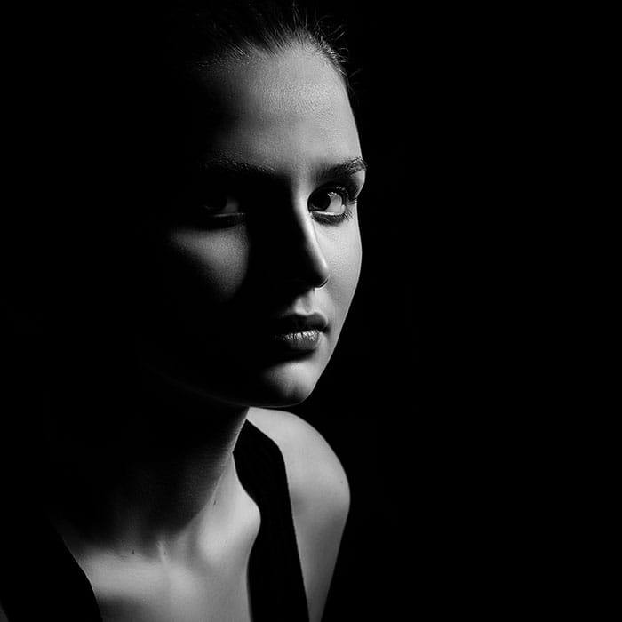 One Light Photography Tutorial Rembrandt