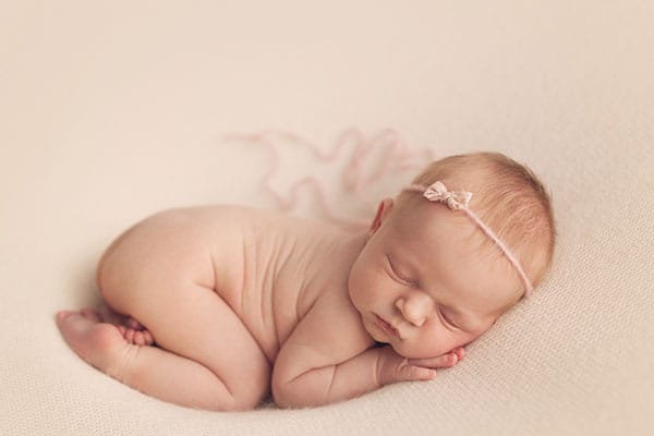 12 Best Newborn Photography Props in 2024 (Safe Options)