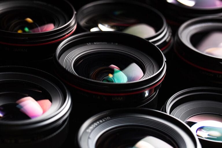 What Lenses Do Beginner Photographers Need? FULL GUIDE