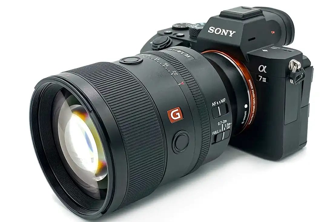 Full Frame v Cropped Sensor Digital Cameras for Photographers