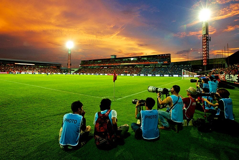 NONTHABURI THAILAND-May 17:Unidentified photographer and view of SCG Stadium during Thai Premier League Muangthong utd. and Chonburi F.C. at SCG Stadium on May 17,2014 in Thailand