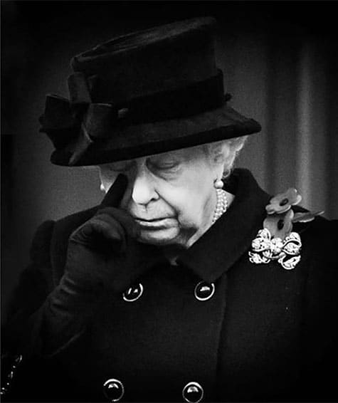 THE QUEEN AT REMEMBRANCE, 2018 SAMIR HUSSEIN,